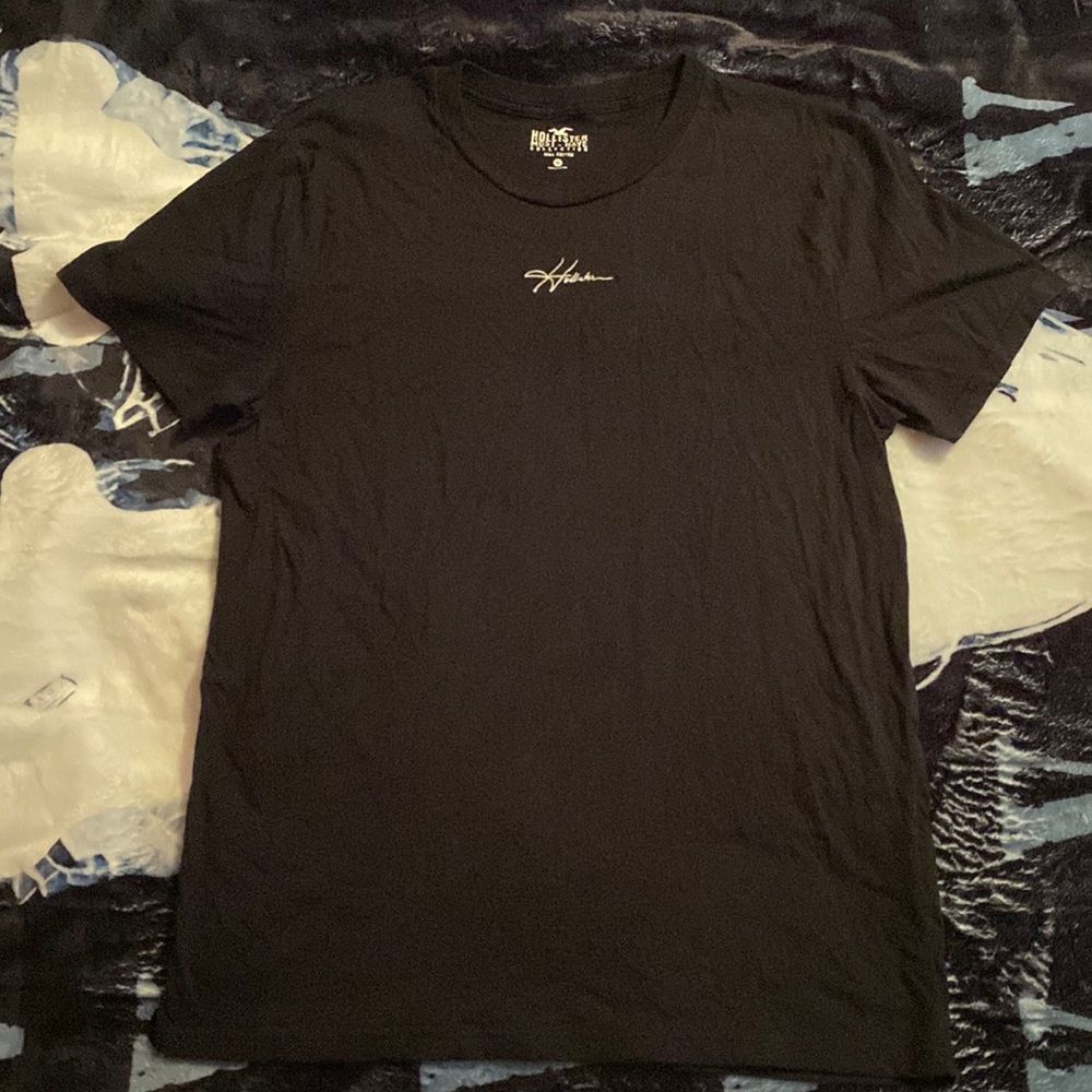 Hollister tshirt